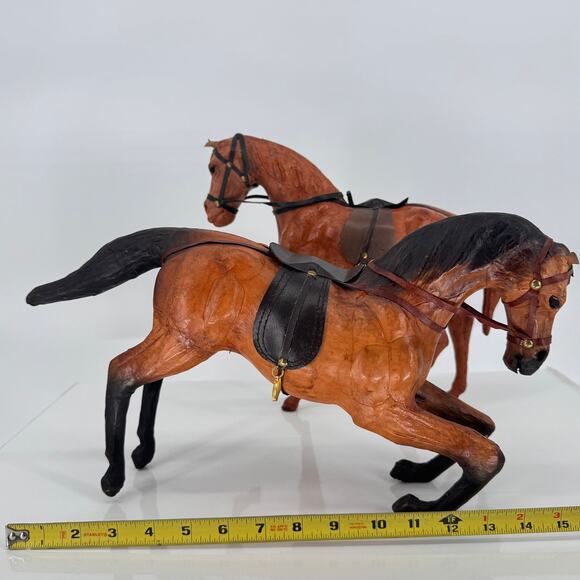 VTG Paper Mache Leather-Wrapped Brown Saddle 2 Pc Horse Figurine Farmhouse Decor - Picture 13 of 14